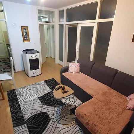 Apartman Dina Bihać Buitenkant foto