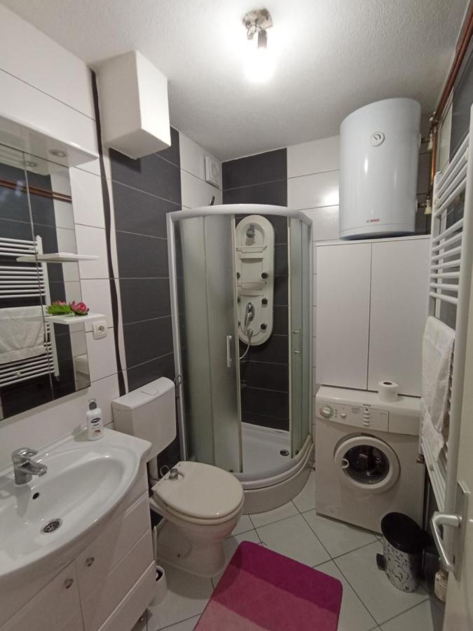 Apartman Dina Bihać Buitenkant foto