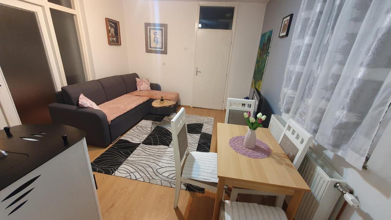 Apartman Dina Bihać Buitenkant foto