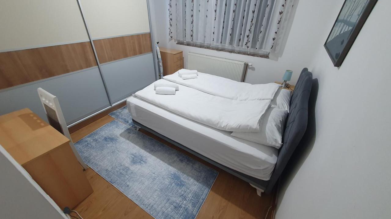 Apartman Dina Bihać Buitenkant foto