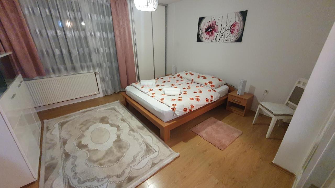 Apartman Dina Bihać Buitenkant foto